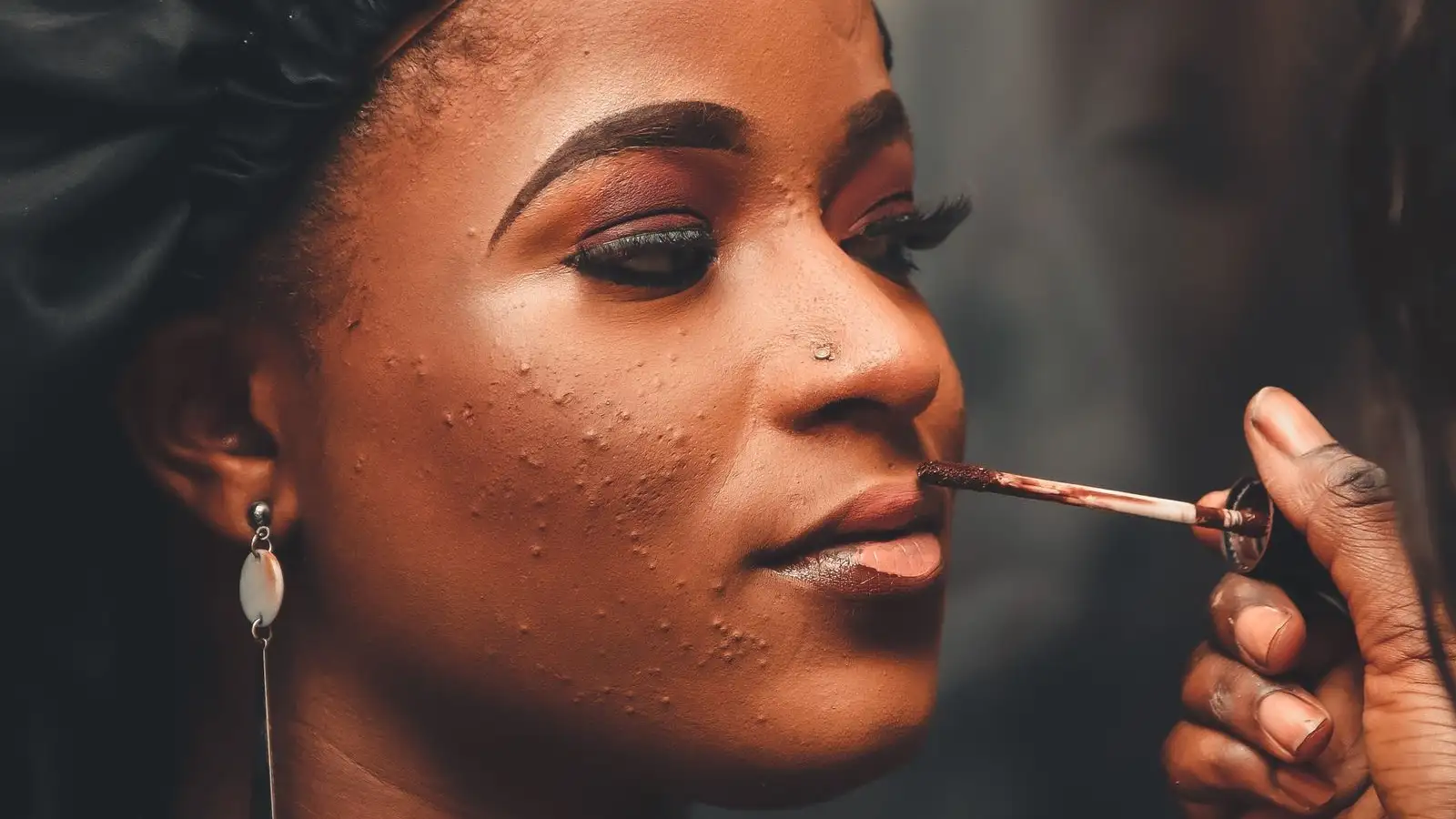 How to Diagnose Foundation Texture Problems on Deep Skin