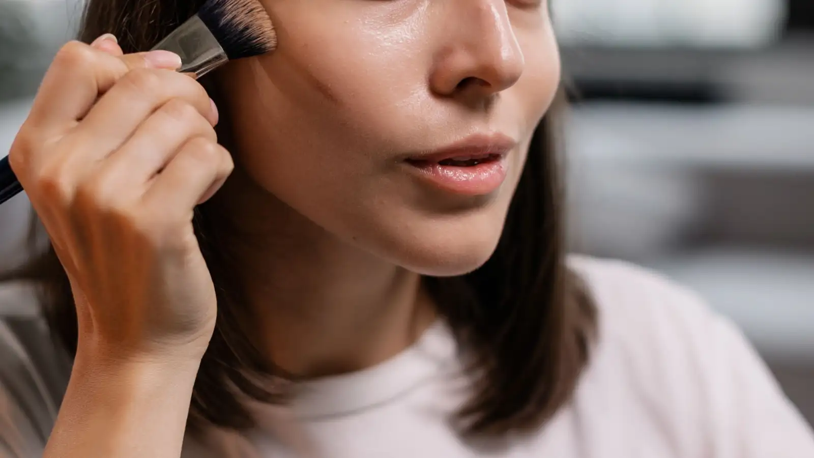 Why Foundation Turns Orange on Mature Dry Skin by Afternoon