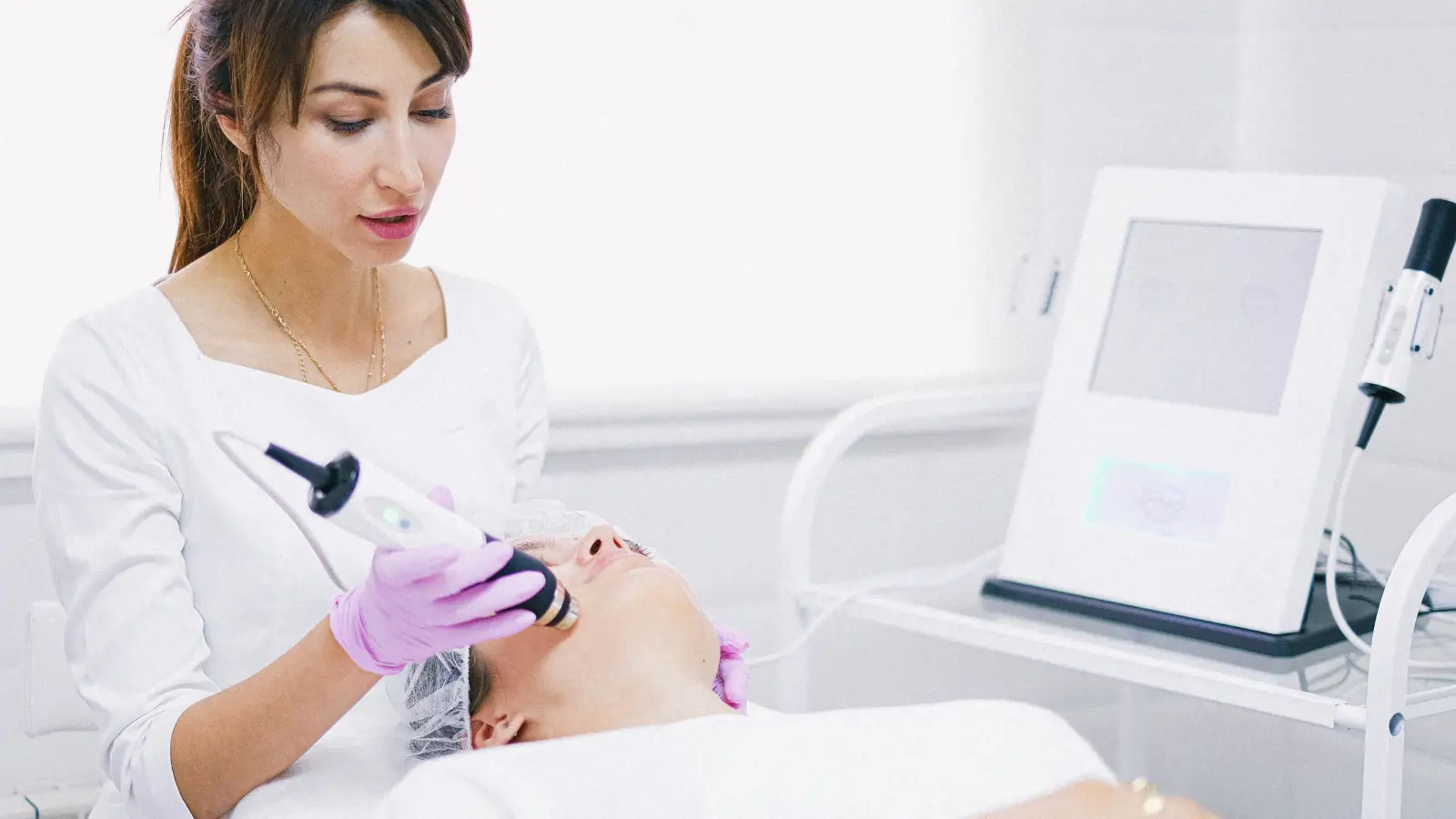 30 Minutes, No Blood: What Q-Switched Laser Feels Like