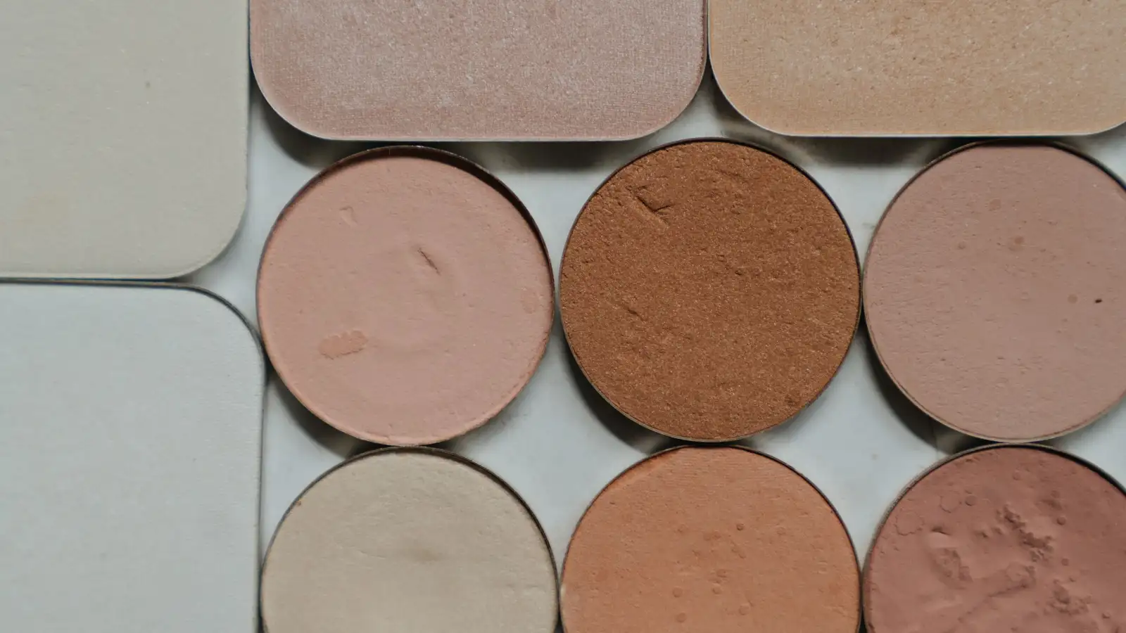 Three Powder Formats and How Each One Flashes Back
